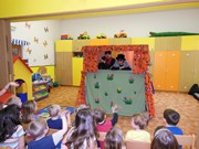 Divadlo Koloběžka - Na návštěvě v Broučkově